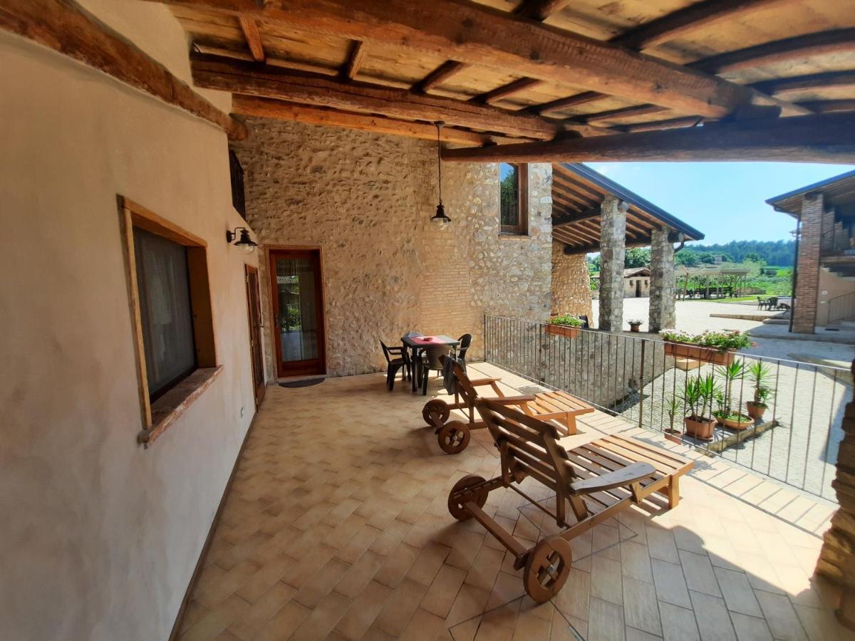 Corte Davini Agriturismo Monzambano Zewnętrze zdjęcie