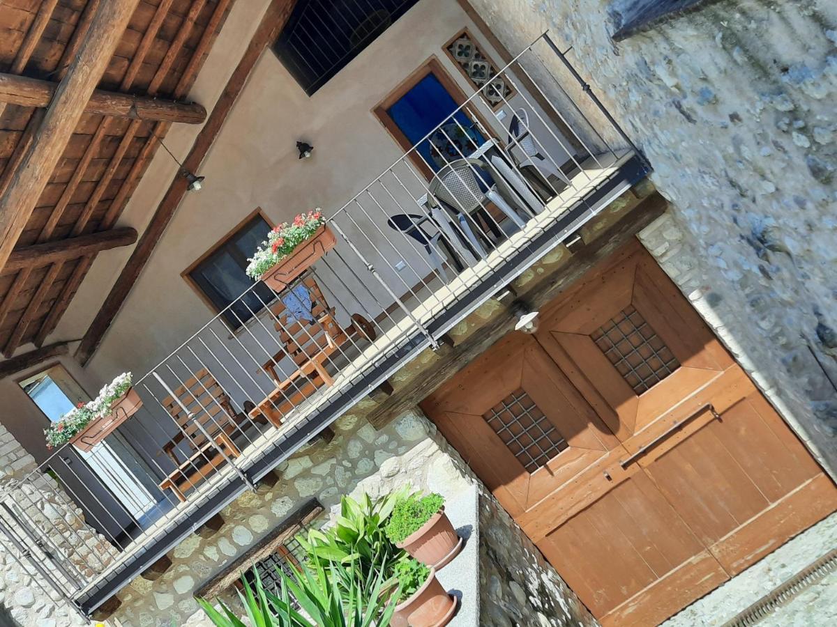 Corte Davini Agriturismo Monzambano Zewnętrze zdjęcie