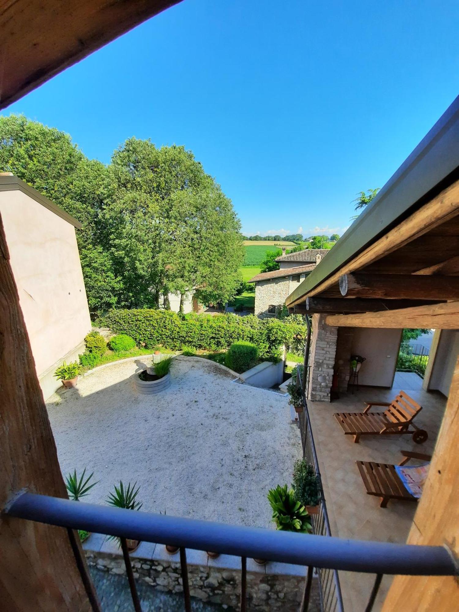 Corte Davini Agriturismo Monzambano Zewnętrze zdjęcie