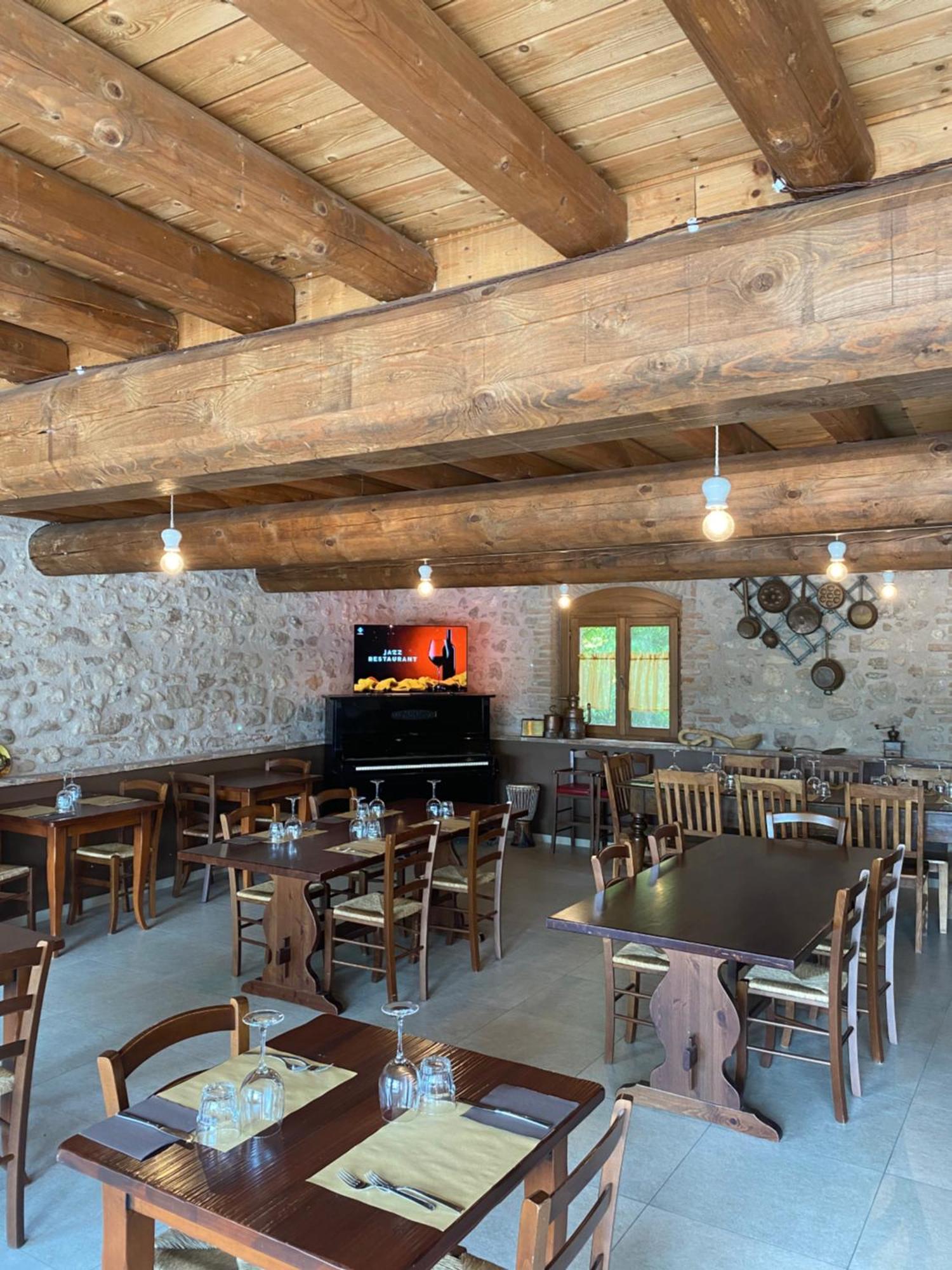 Corte Davini Agriturismo Monzambano Zewnętrze zdjęcie