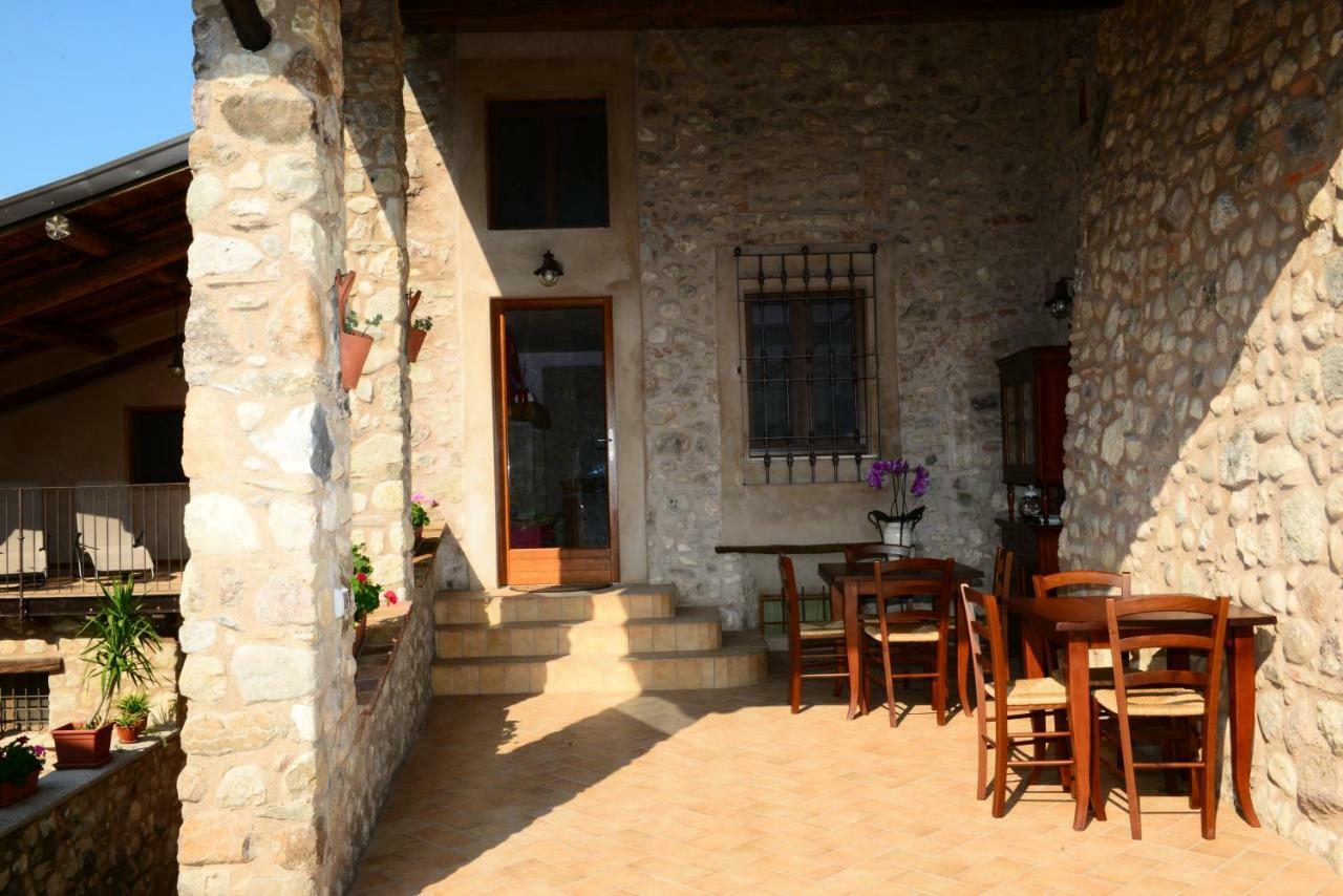 Corte Davini Agriturismo Monzambano Zewnętrze zdjęcie